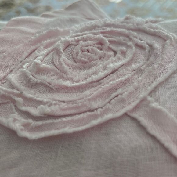 Per Una  Marks and Spencer Linen Raised Flowers Blouse Heart Shaped Buttons - Picture 9 of 11